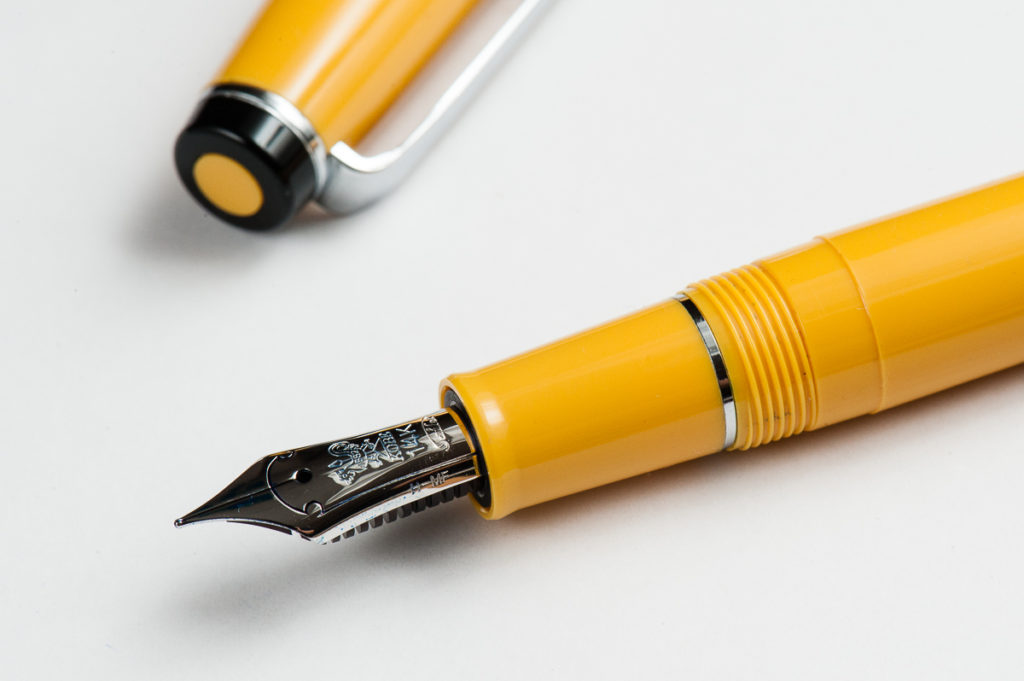 Review: Sailor Professional Gear Slim/Sapporo Mini (Medium-Fine Nib ...